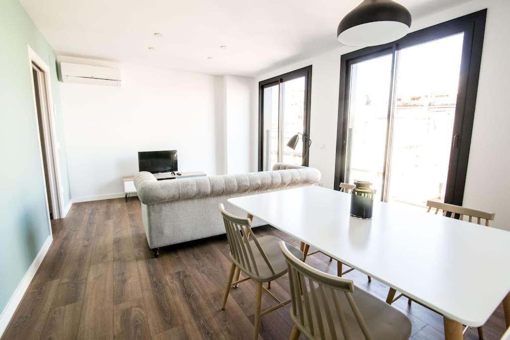 3-2 Apartamento De Diseno En El Centro De Reus Apartment Luaran gambar